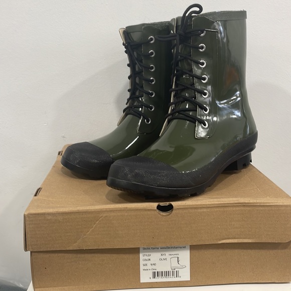 Huge Sale 🎉🎉🎉 Women's boots Olive Color Size : 9 BNIB - Picture 2 of 7